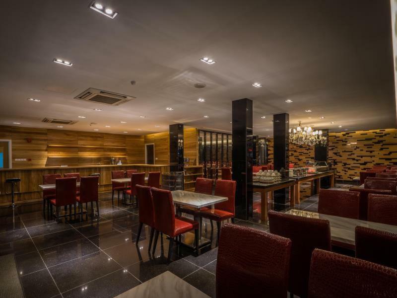 Wiwo Hotel Bintulu Extérieur photo